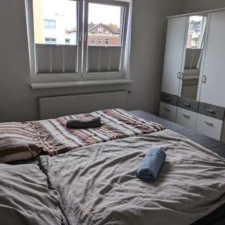 Schoene Einfache Ferienwohnung Zwischen Stadt Und Meer Вильгельмсхафен Экстерьер фото
