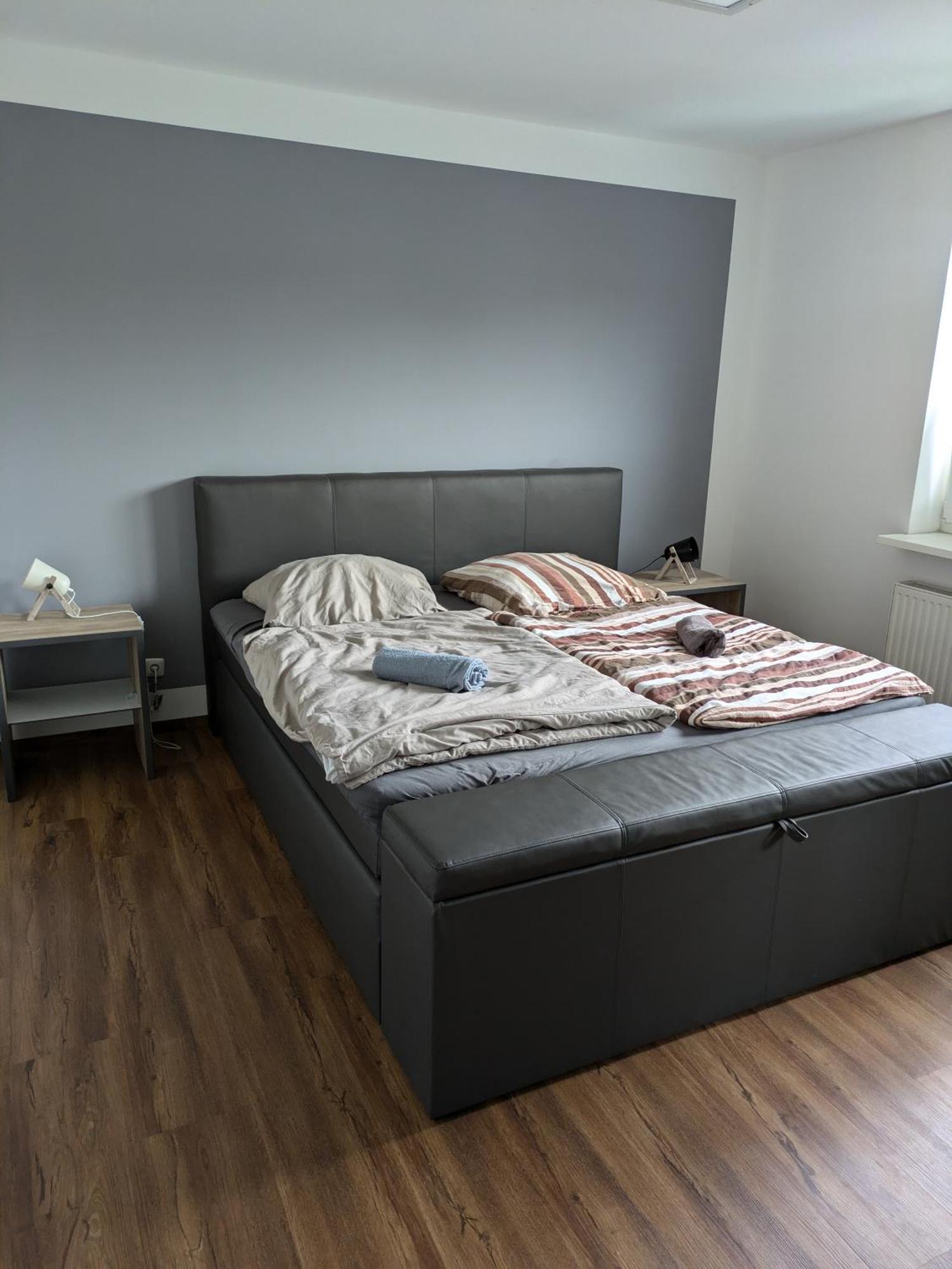 Schoene Einfache Ferienwohnung Zwischen Stadt Und Meer Вильгельмсхафен Экстерьер фото