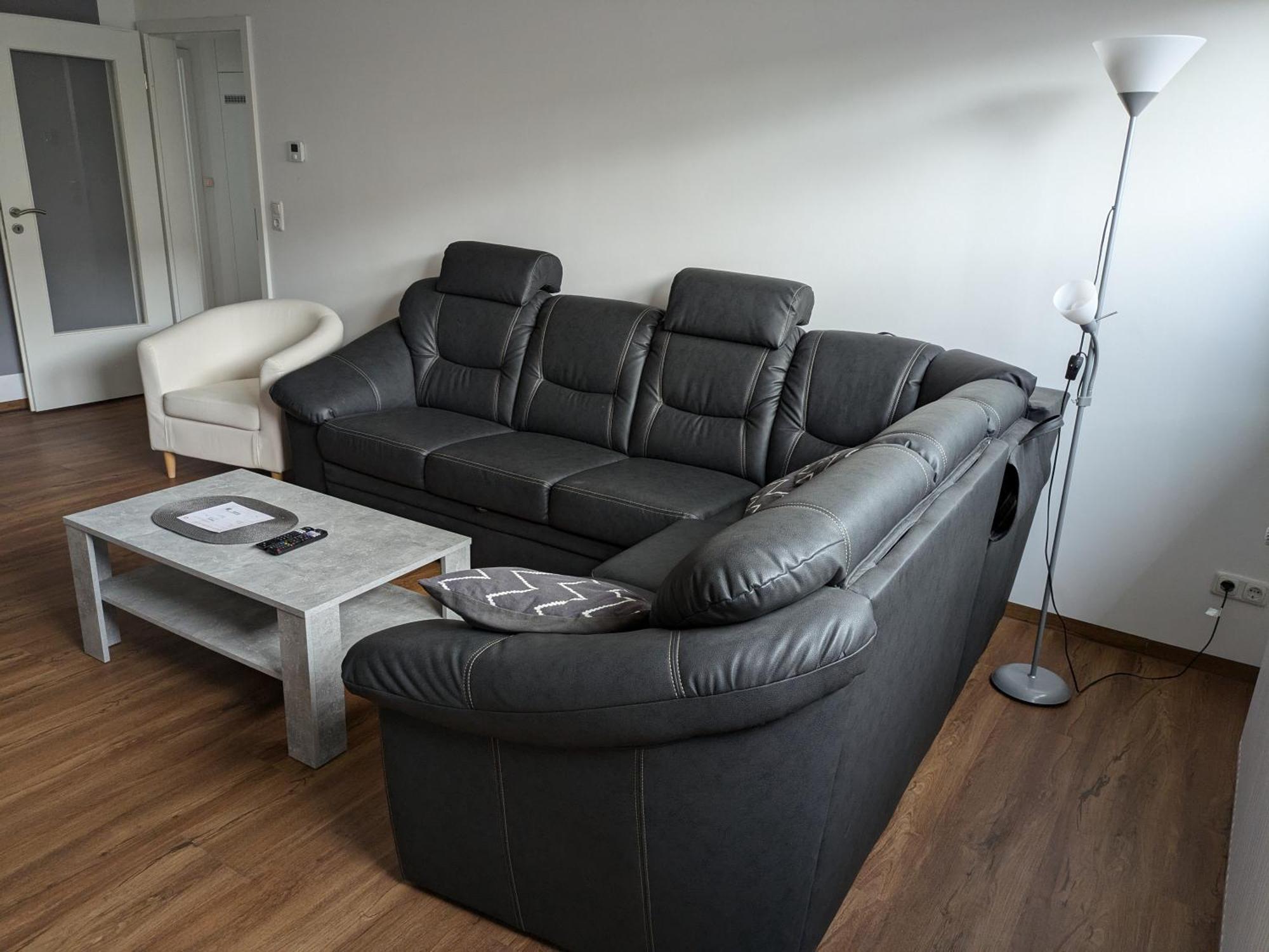 Schoene Einfache Ferienwohnung Zwischen Stadt Und Meer Вильгельмсхафен Экстерьер фото